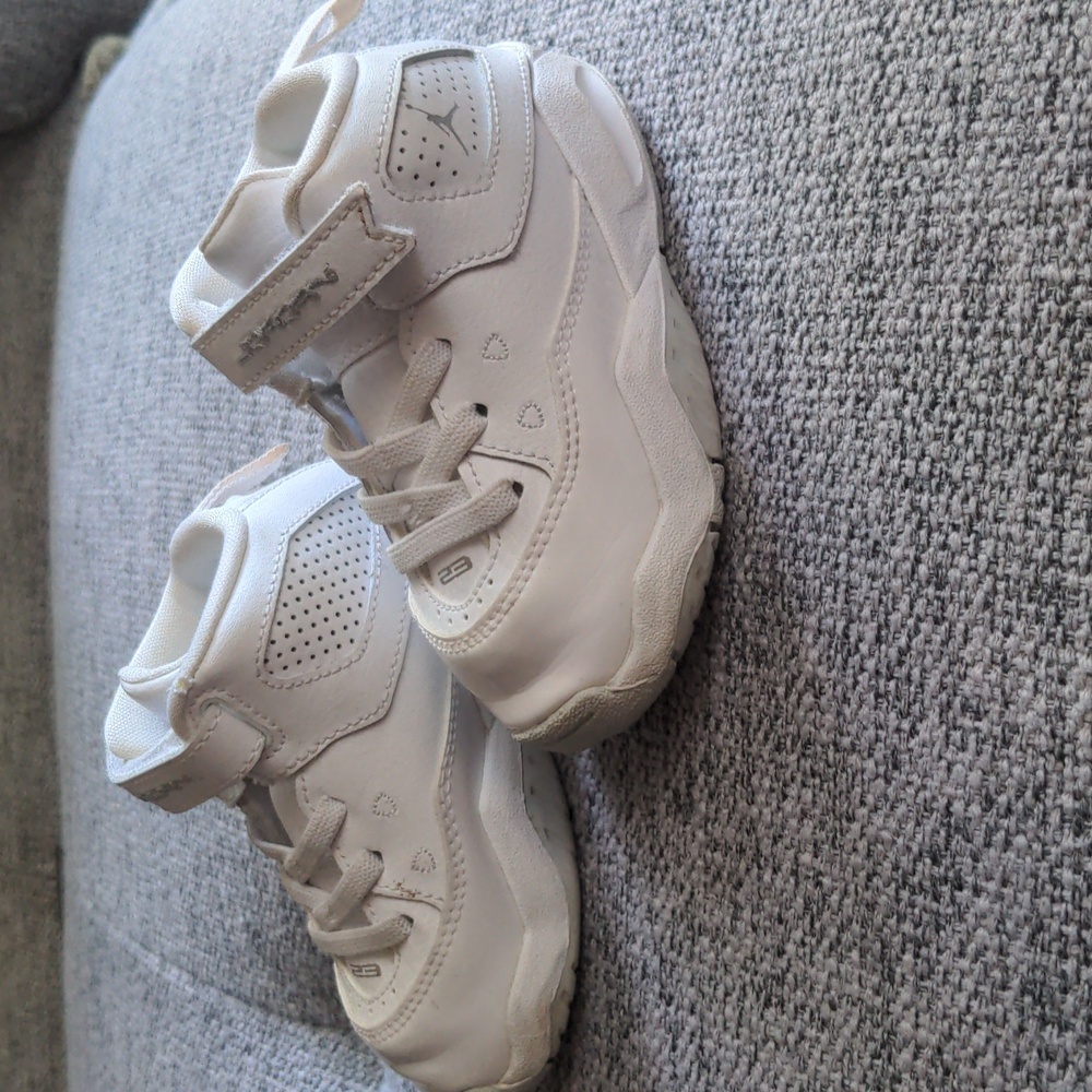 Jordan B'Loyal Sneakers